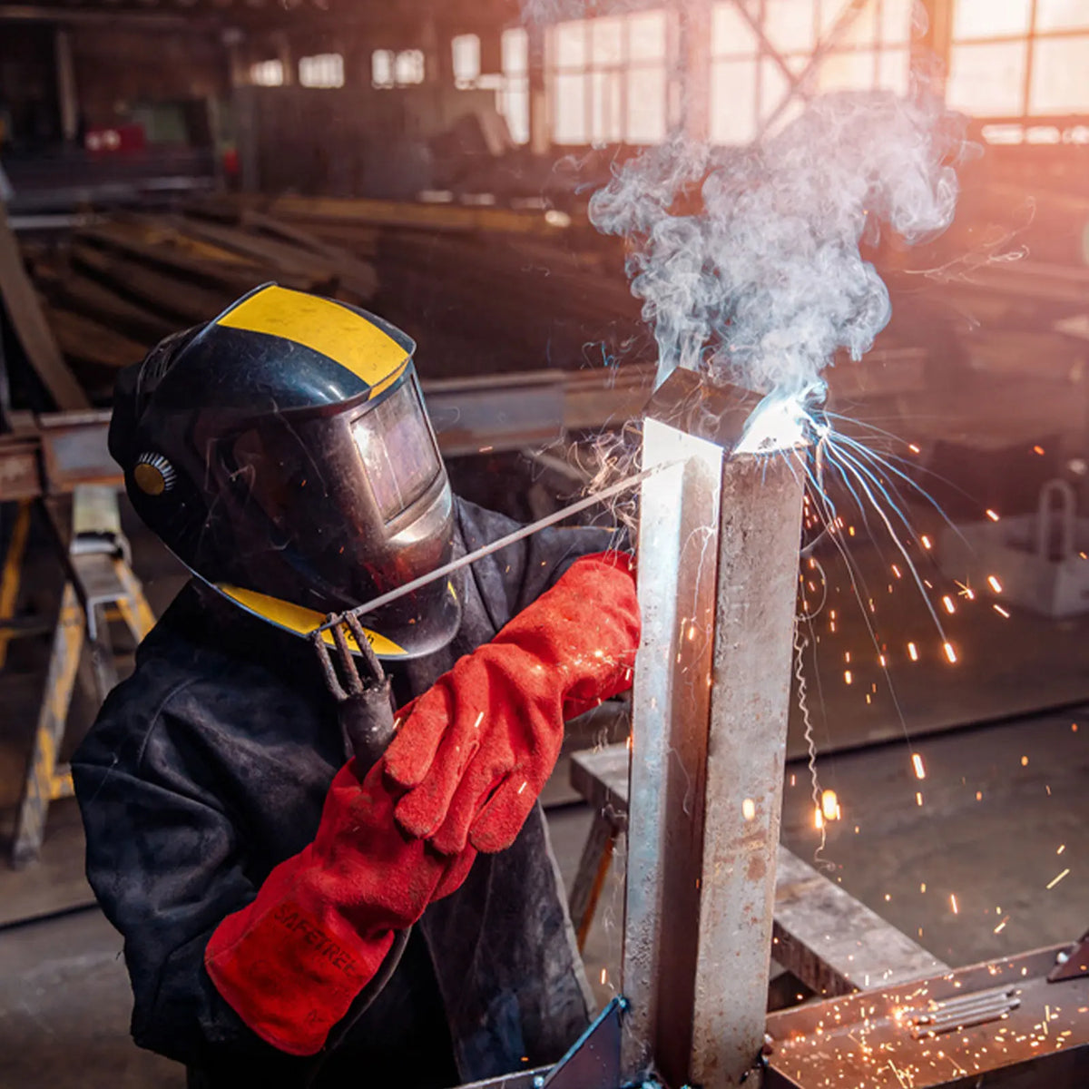 Heavy Duty Cowhide Leather Welding Safety Gloves For Workshop